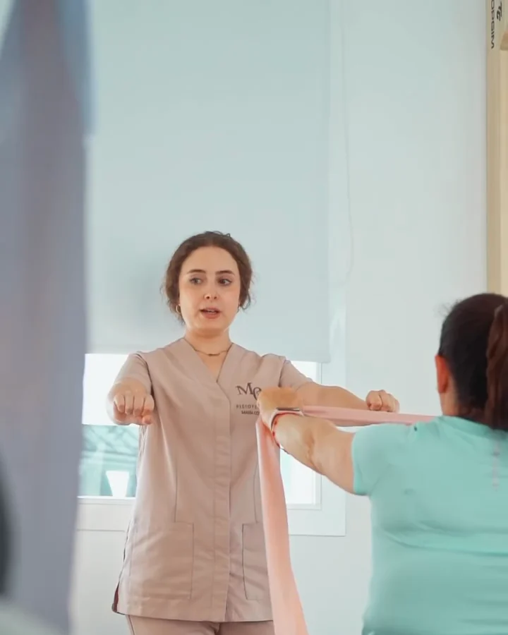 Ejercicio guiado por la fisioterapeuta