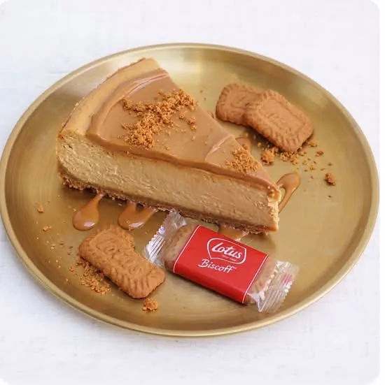 Porción de cheesecake Lotus
