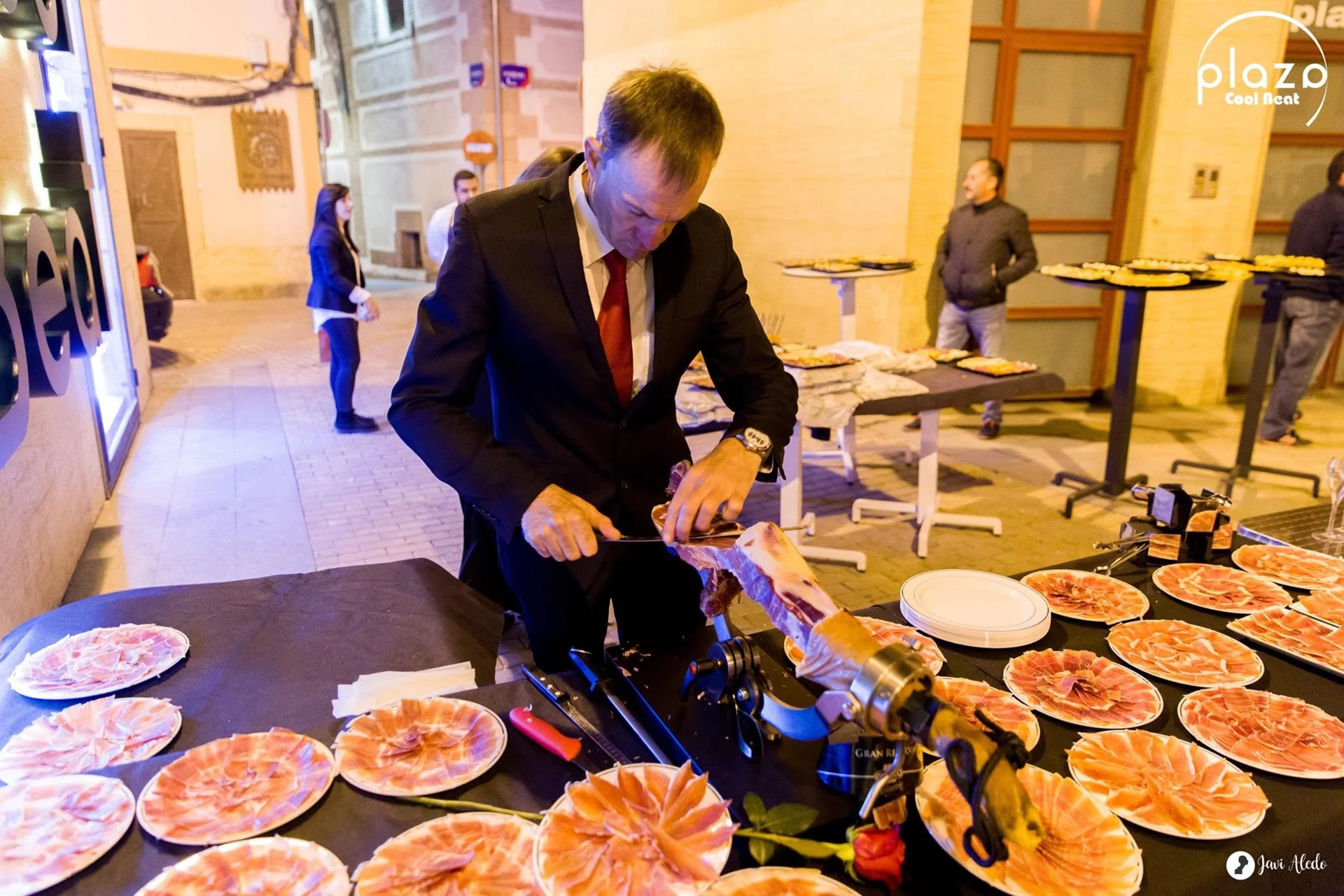 Cortador de jamón durante un evento