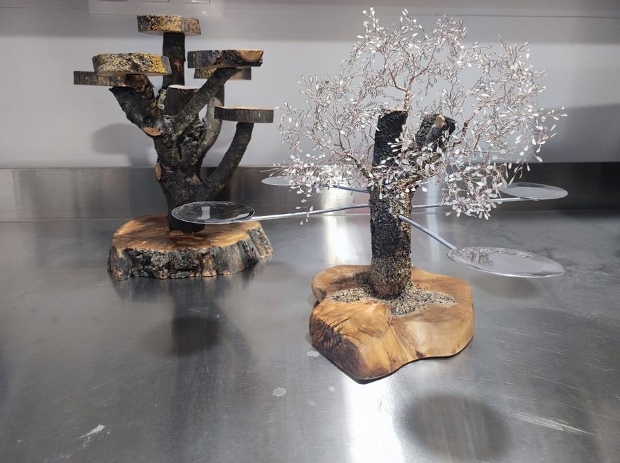 Esculturas en forma de olivo