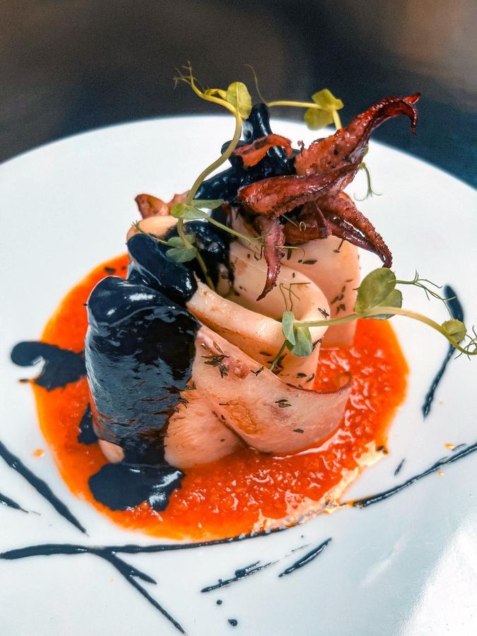 Plato de autor de la cocina de La Taranta